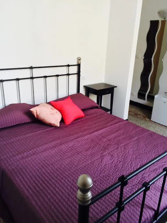 Vendégház Affitta Camere Da Lalla Dolcedo
